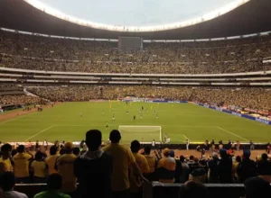 巴萨欢庆胜,激战良久,战友同心,乐鱼足球直播,足球赛事直播平台,足球比赛直播,足球赛事资讯,足球赛程信息